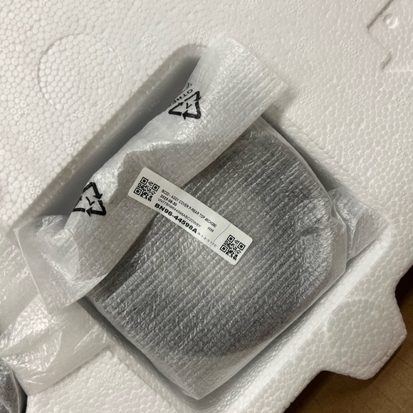 NEW Samsung 49" S95UA Super Ultrawide Dual QHD Monitor, 4ms, QLED, HDR400 - Picture 5 of 14